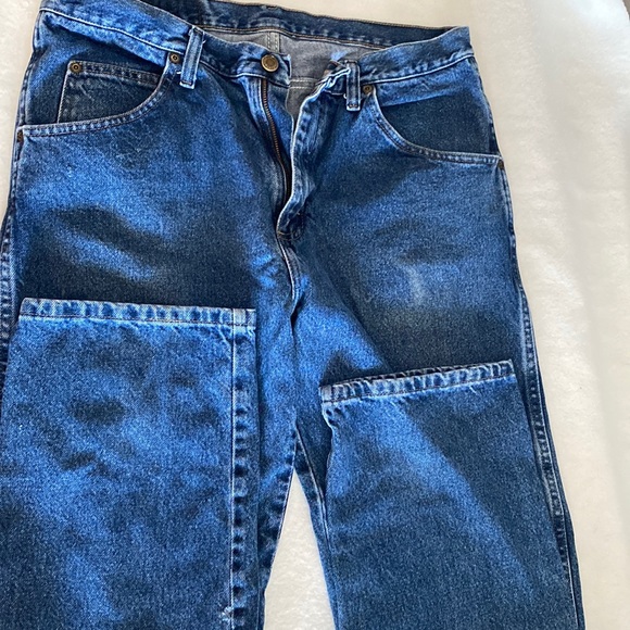 Men’s wrangler jean’s regular fit - Picture 1 of 6